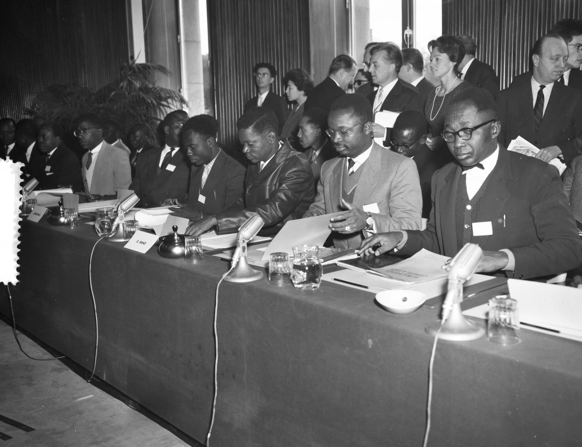 Table ronde de Bruxelles, 20 janvier 1960. Harry Pot / Anefo, Nationaal Archief, CC0.