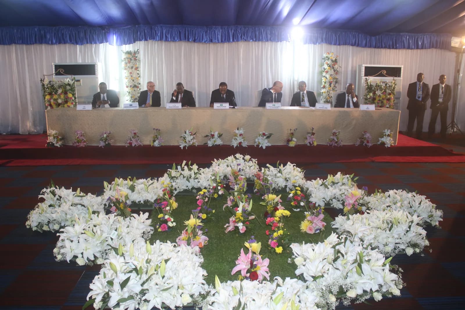 Tribune officielle de l’ouverture du dialogue à la Cité de l’Union africaine, le 1er septembre 2016.